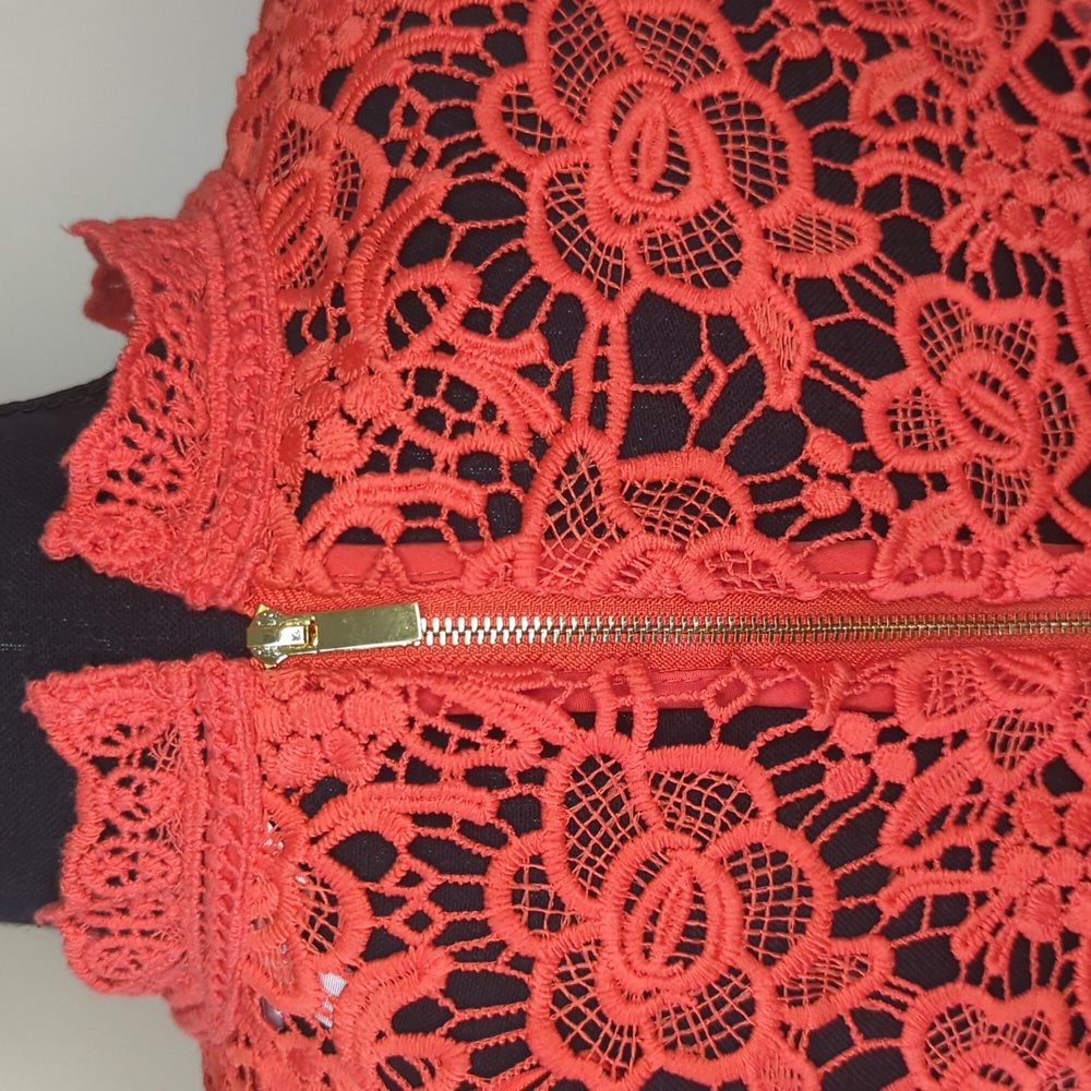 Nanette Lepore women's Crochet Sleeveless Blouse Red Sz Large - Picture 6 of 14